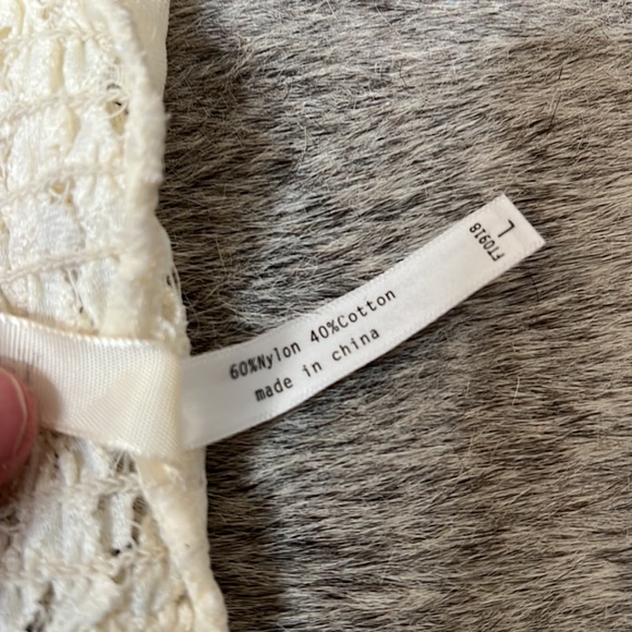 Yahada - Cream Bralette - Picture 5 of 6